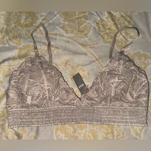Aerie Floral Lace Bralette in Beige NWT